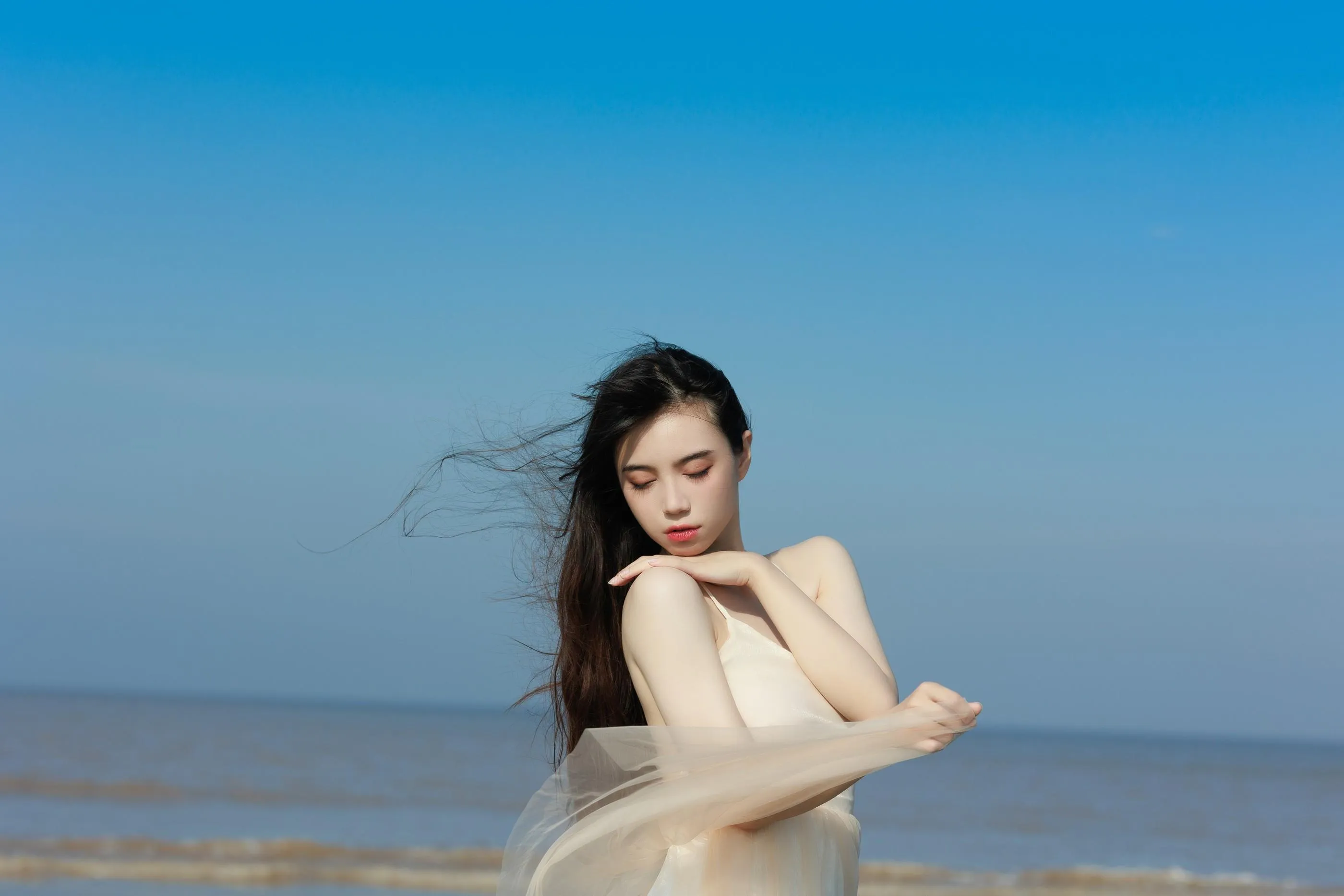 [艺图语] 2022.06.23 听海 贰加六 [36P]插图4